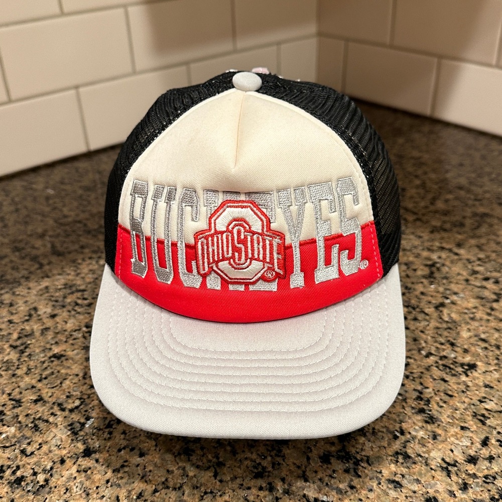 Ohio State Buckeyes Gen2 Snapback Trucker Hat Boys One Size Gray Black Red New